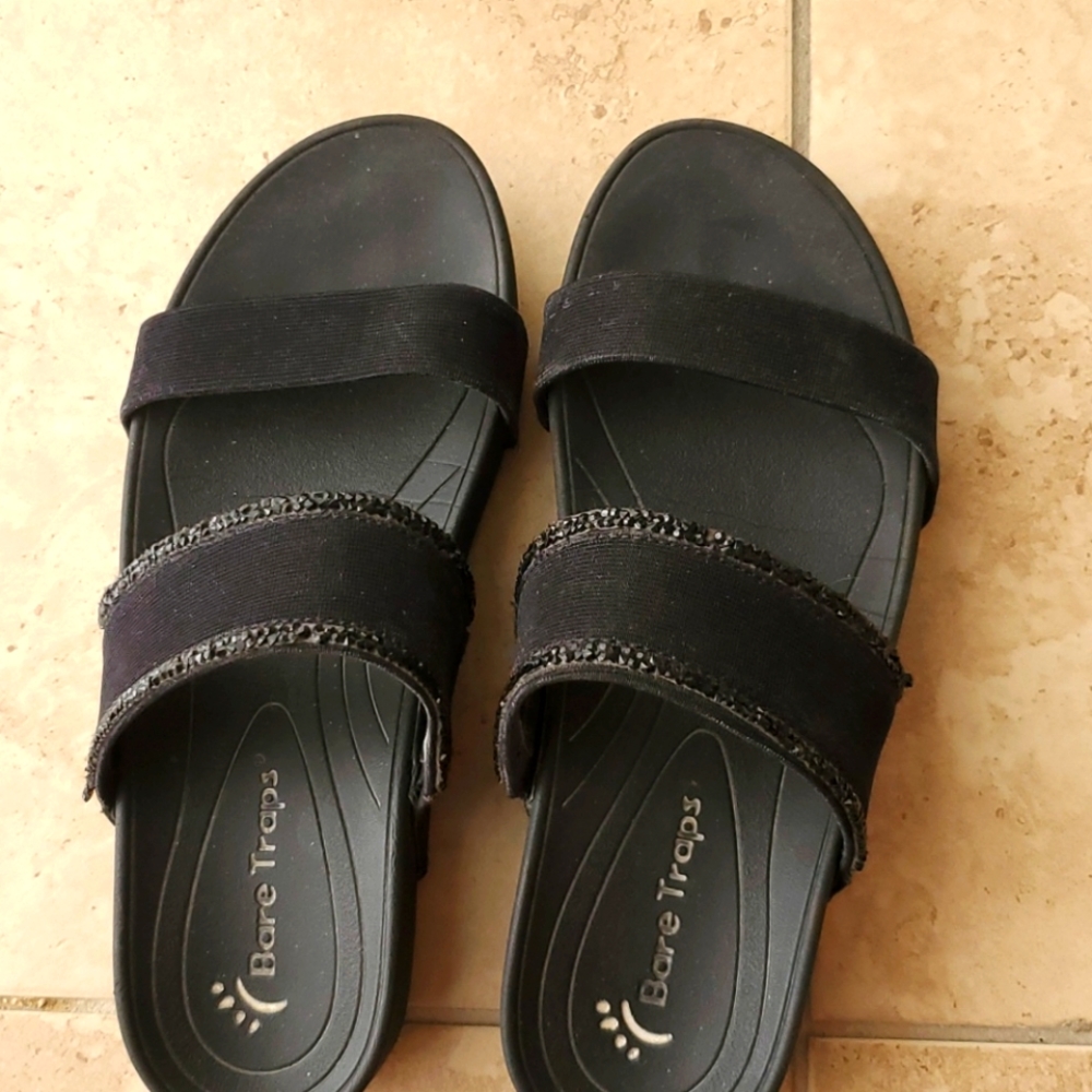 Bear Traps Black two straps slip on sandals
